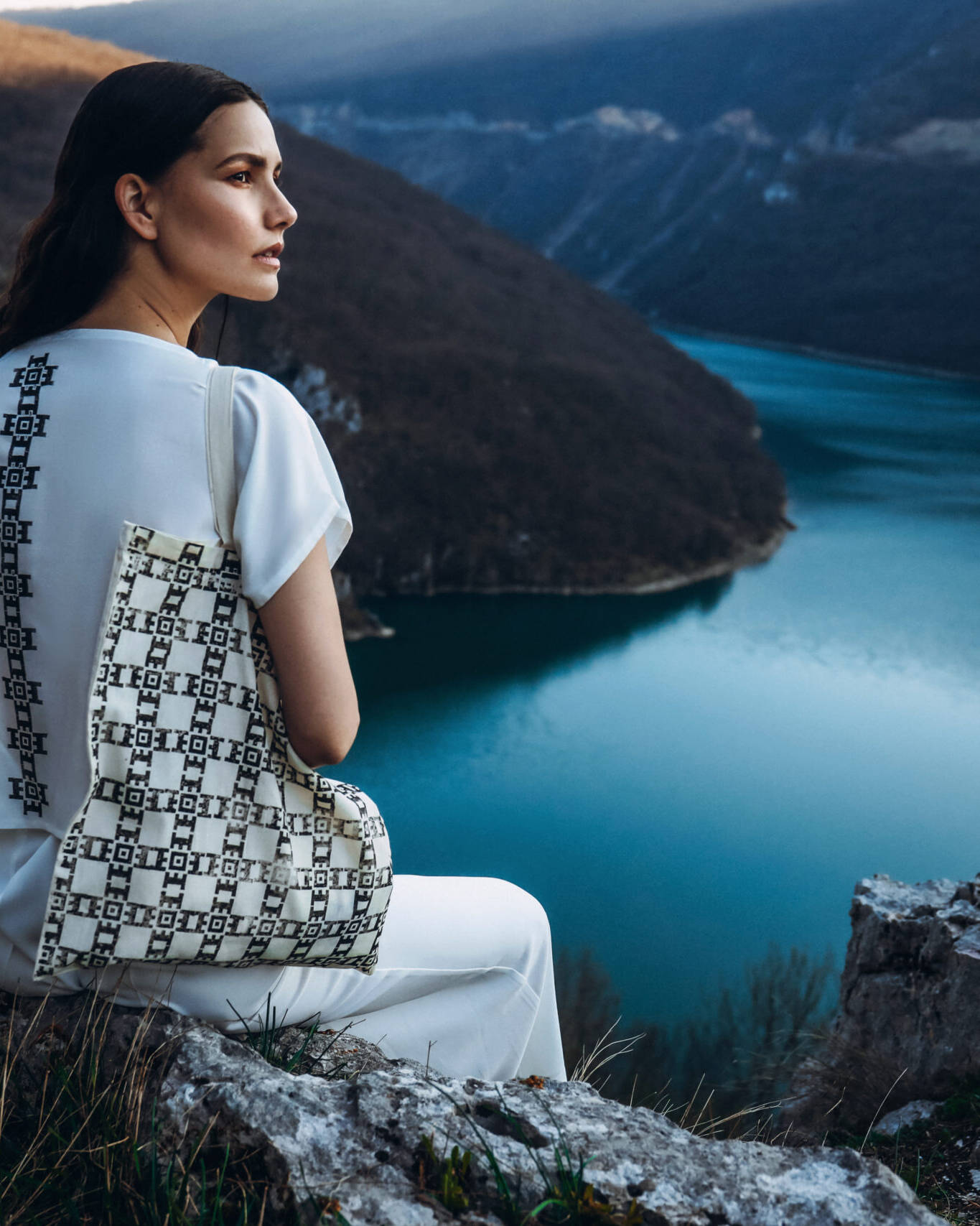 VRELO Minimalistic Blouse + BUNAREVI Cotton Tote Bag by ZMIJANJE.design