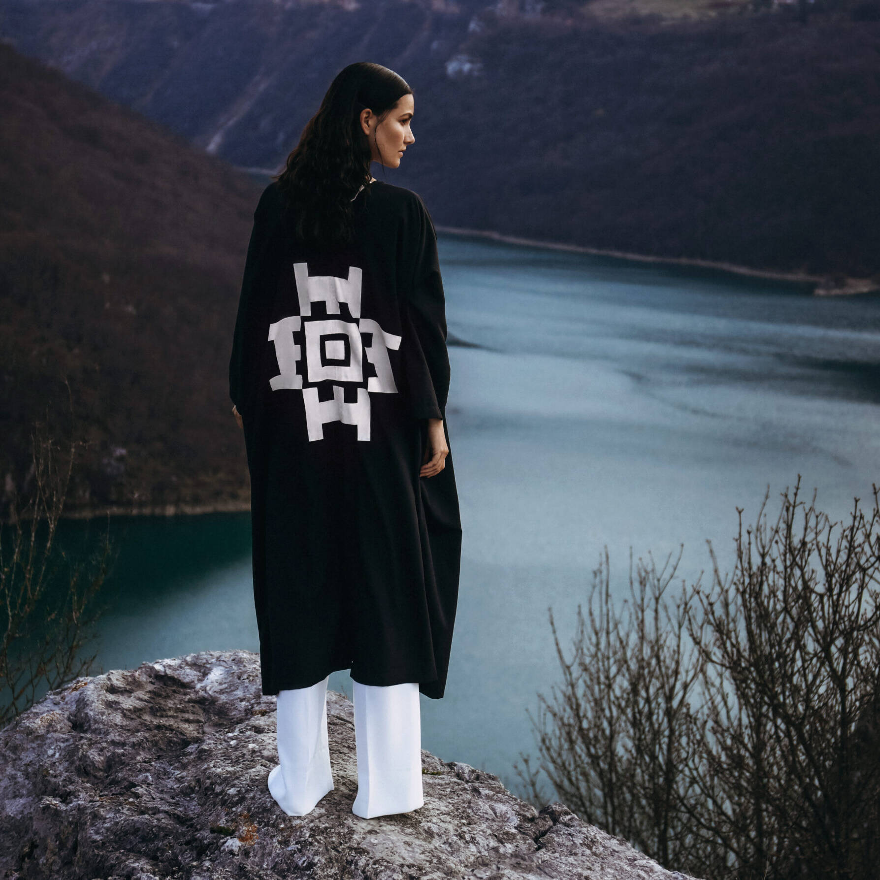 ZMIJANJE.design Collection MRGUDA Statement Kimono by Alexis Qū